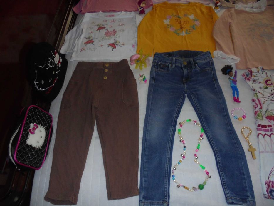 lote de roupa de menina os chinelos cor de rosa