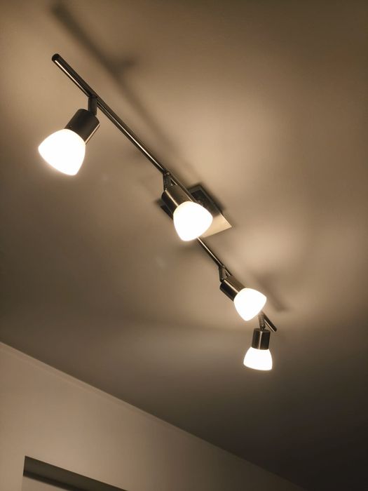 Candeeiro de 4 focos