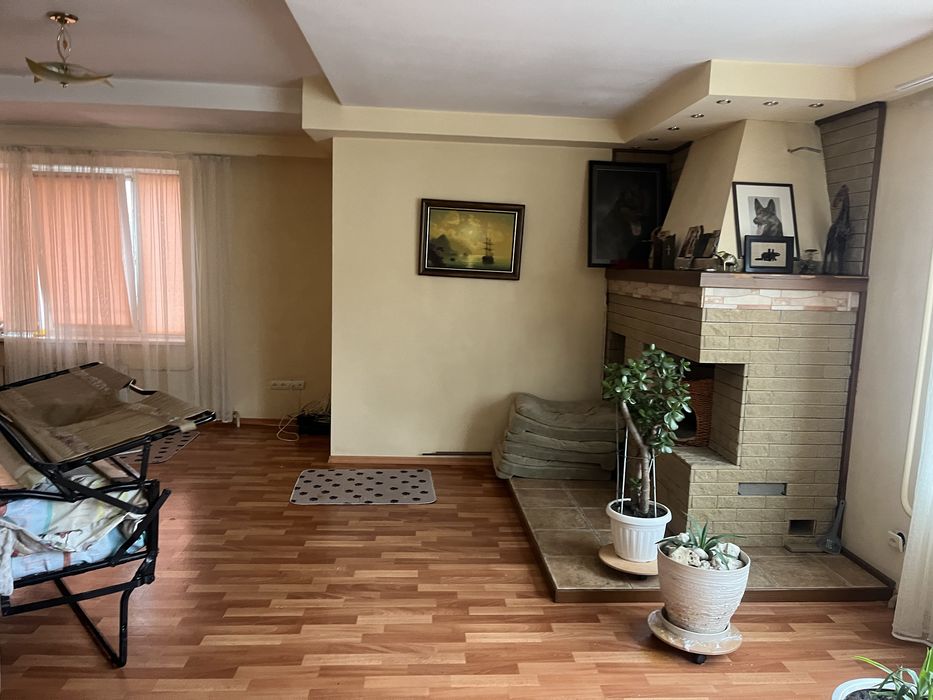 Продам ДОМ. на ж/м ПОБЕДА-3 , с ремонтом