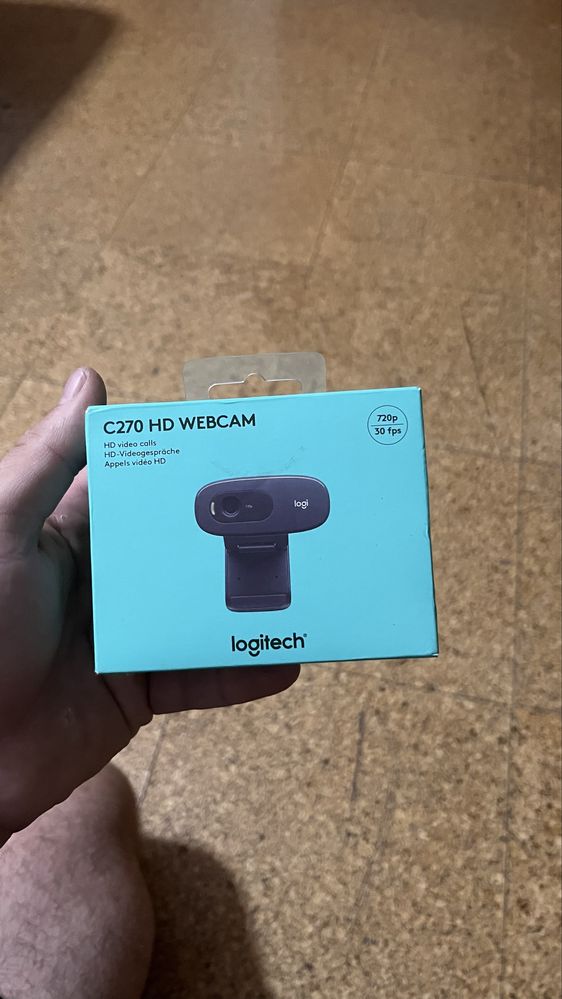 Webcam HD c270 logitech nova  nunca usada