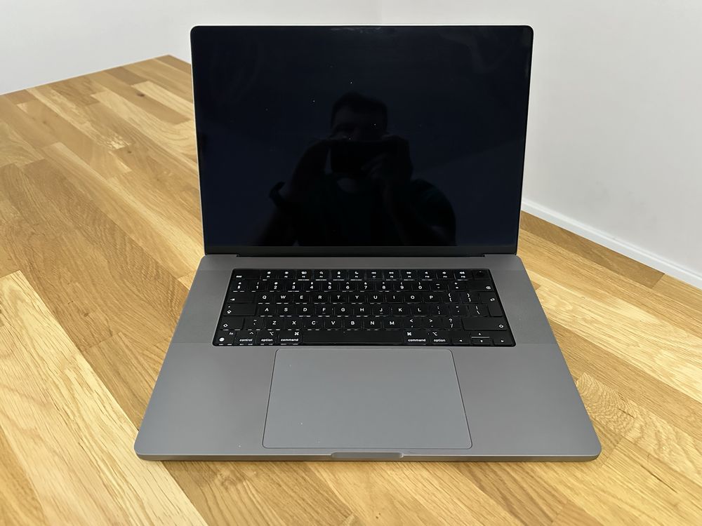 Macbook Pro 16 M1 PRO space grey komplet bat. 97%