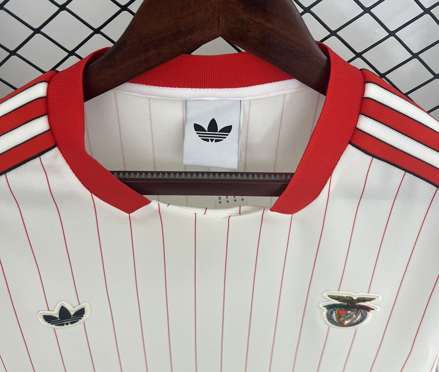 Camisola Benfica Retro M,L,XL entrega imediata.