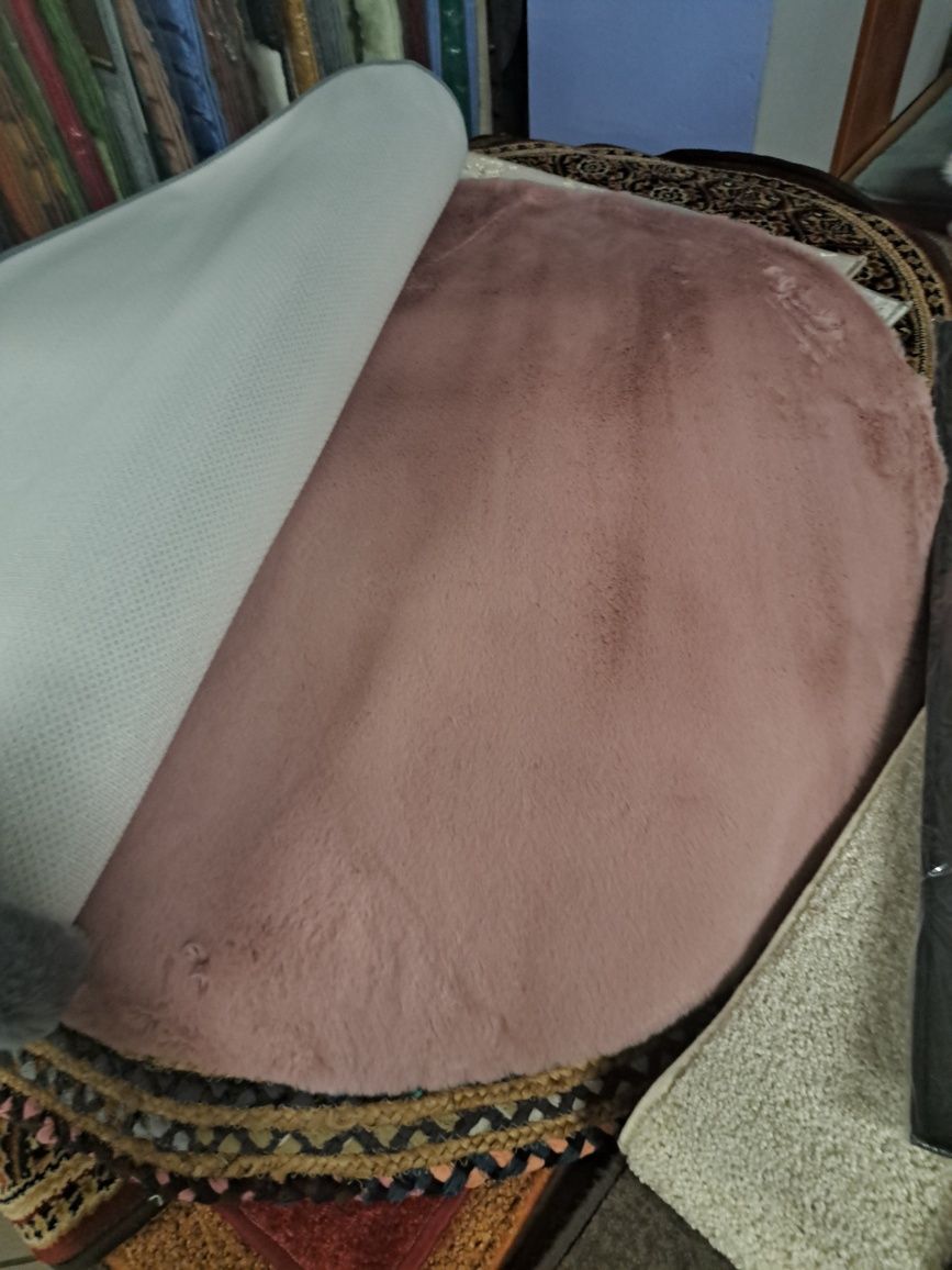 Dywan dywanik róż pudrowy koło 110cm antypoślizgowy