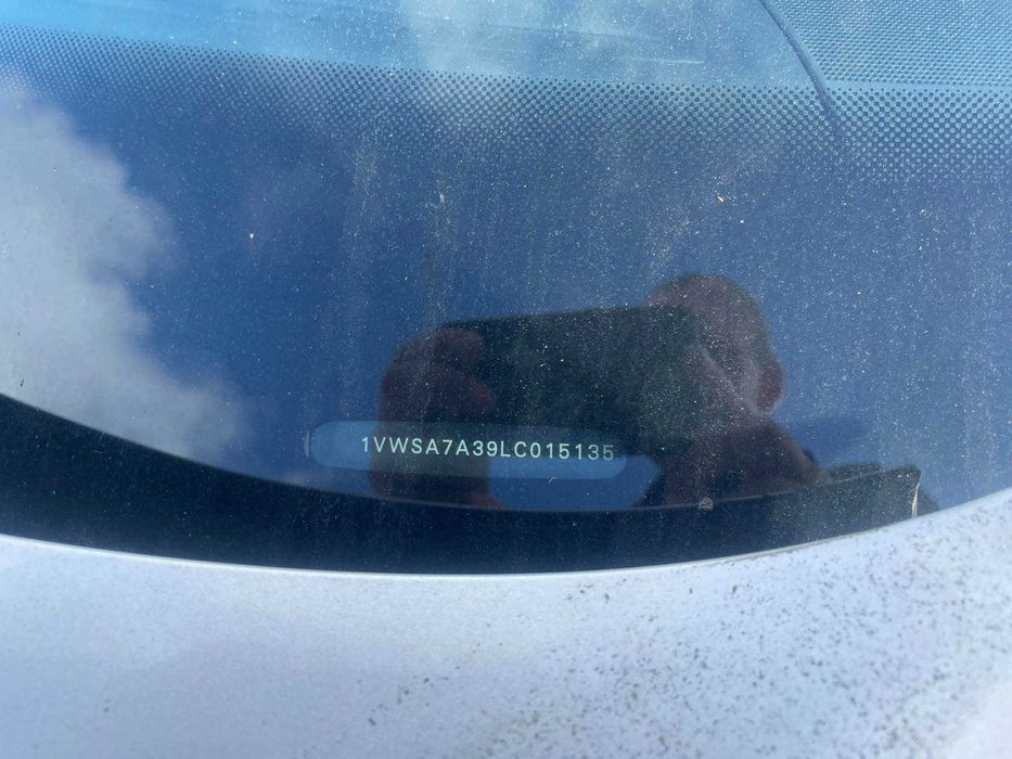 Продам 2020 VOLKSWAGEN PASSAT SE авто розмитнене 127т км пробігу