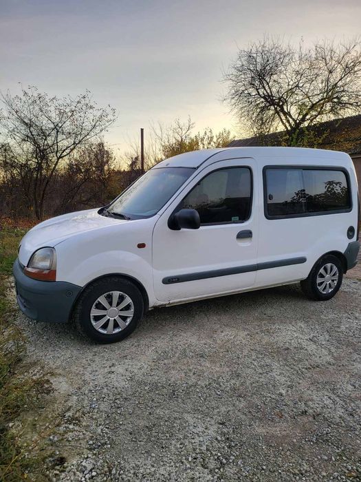 Сімейний або для роботи автомобіль