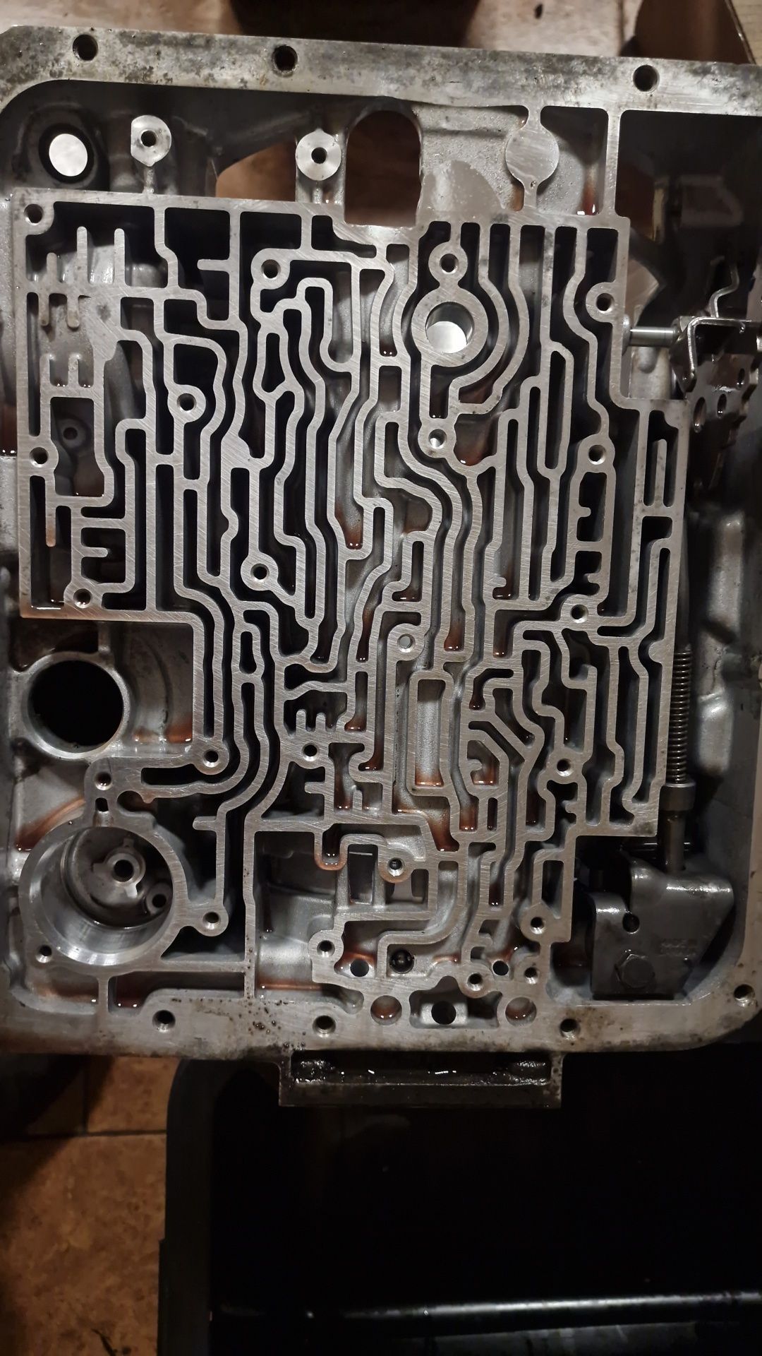 Automatyczne i manualne skrzynie biegów  naprawa