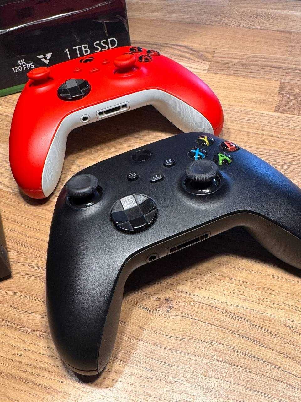 Xbox series X + 2 pady + Akumulator (Pełen zestaw z pudełkiem)