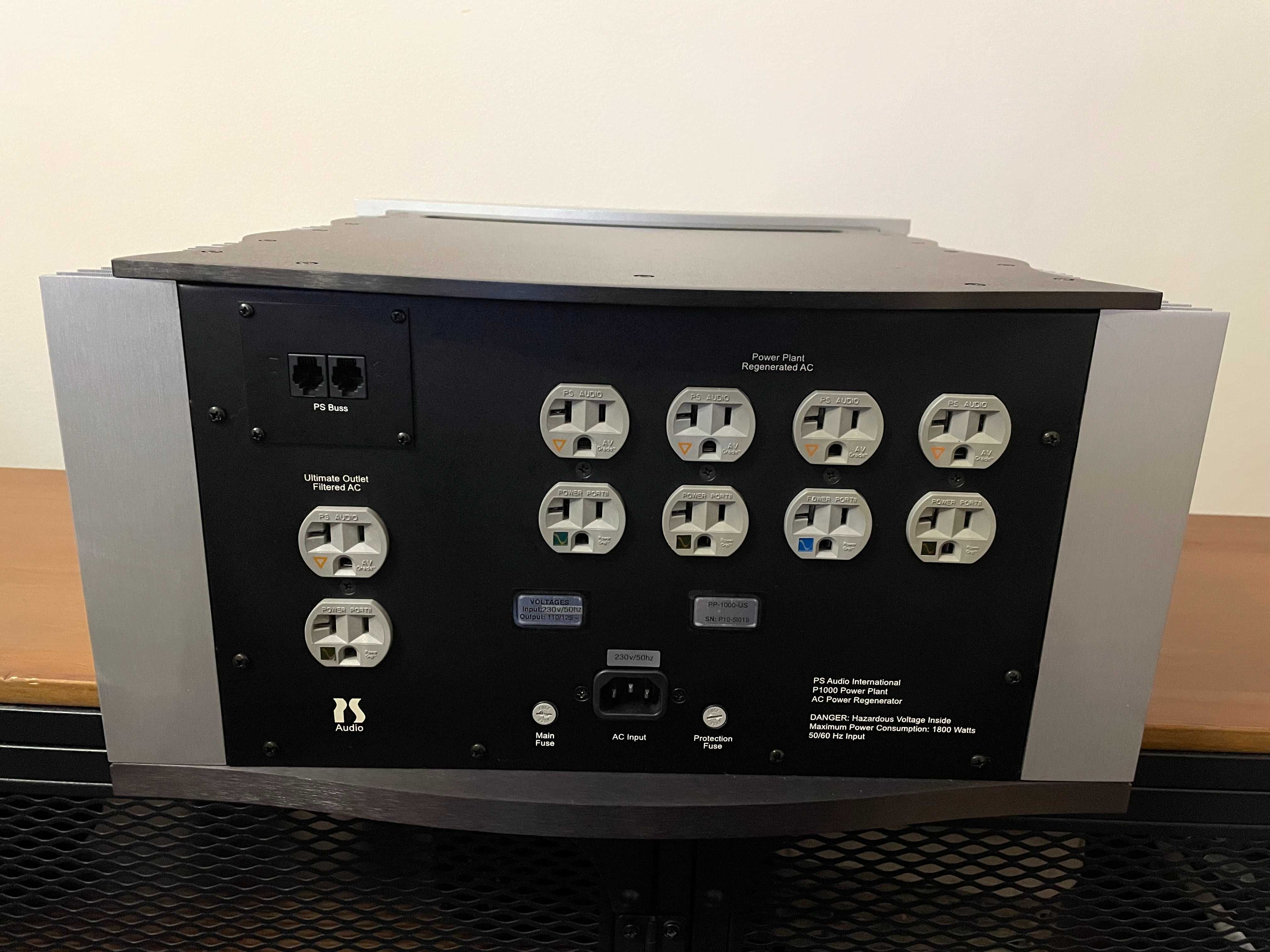 Ps Audio P600 Power Plant  regenerator napięcia