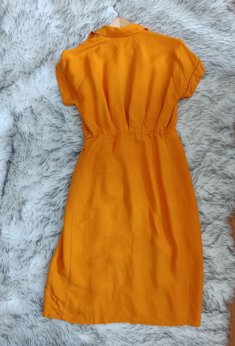 Sukienka kopertowa midi Massimo Dutti z lnem, rozm.S