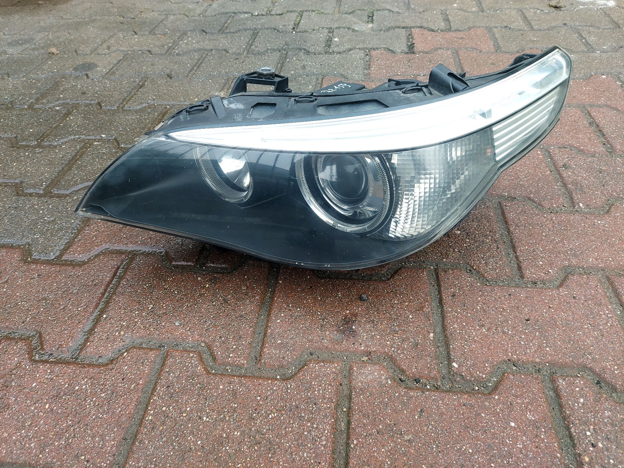Lampa reflektor lewa BMW E60 E61 xenon D1S skrętna dynamic EUROPA