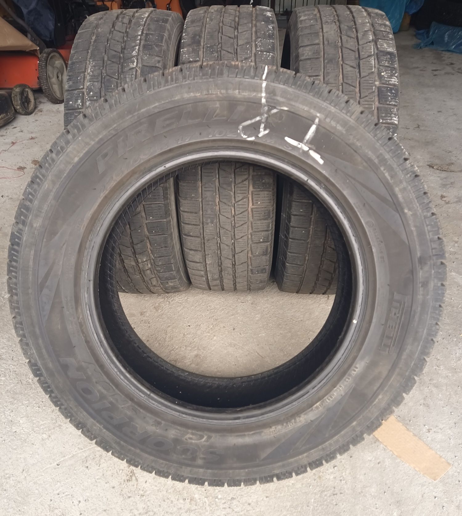 Opony Pirelli scorpio 225/65 R17