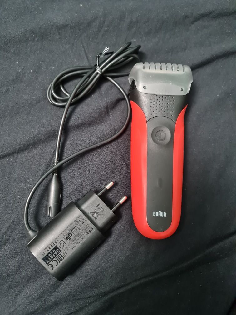 електробритва чоловіча braun 300 series 3 red