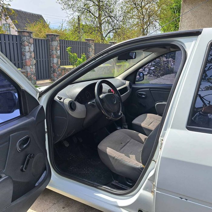 Продам рено логан