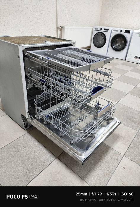 Посудомийна машина під вмонтування Siemens 60 см турбо сушка Zeolith