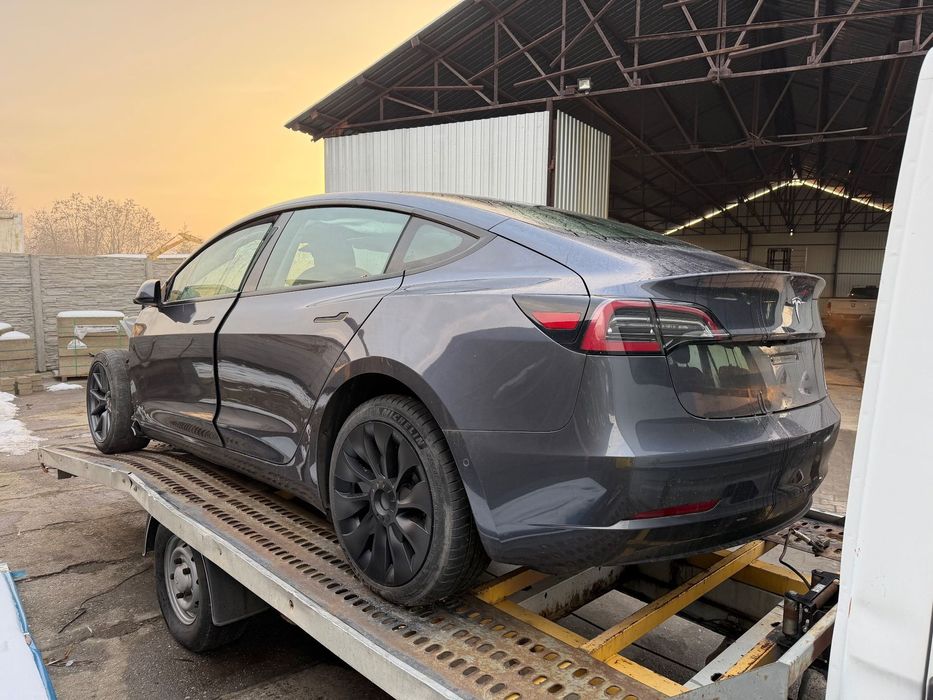 Tesla Model 3 * niski przebieg * opolskie * sprowadzony