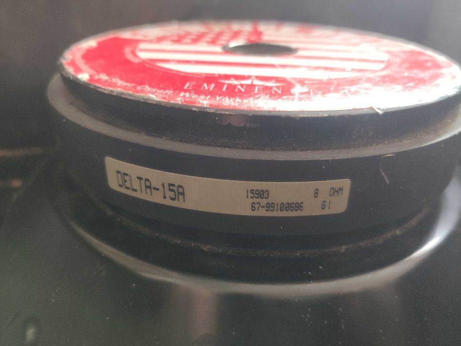 Kolumna basowa na Eminence Delta 15"