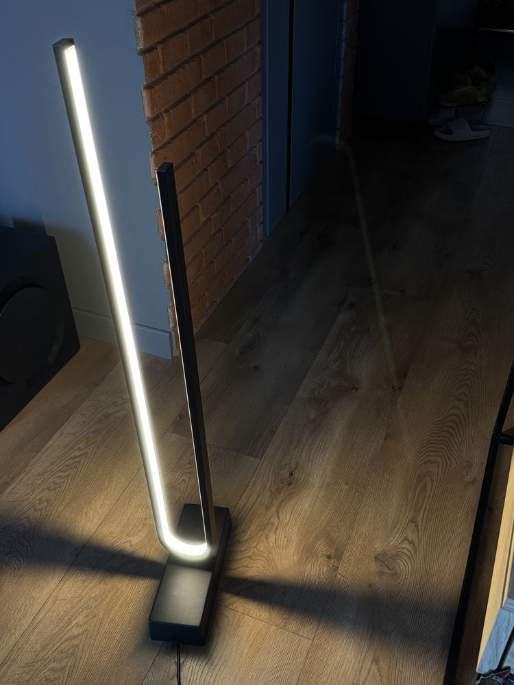 Sprzedam stojaca lampkę led