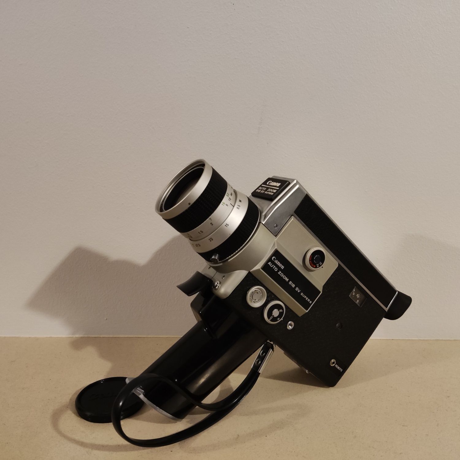 Canon Super 8 Auto Zoom 518 SV - máquina de filmar antiga (vintage)