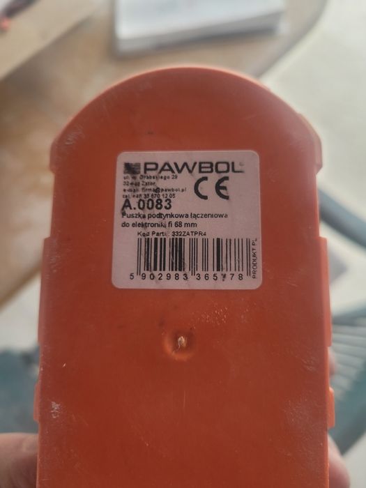 Puszki elektryczne z kieszeniami