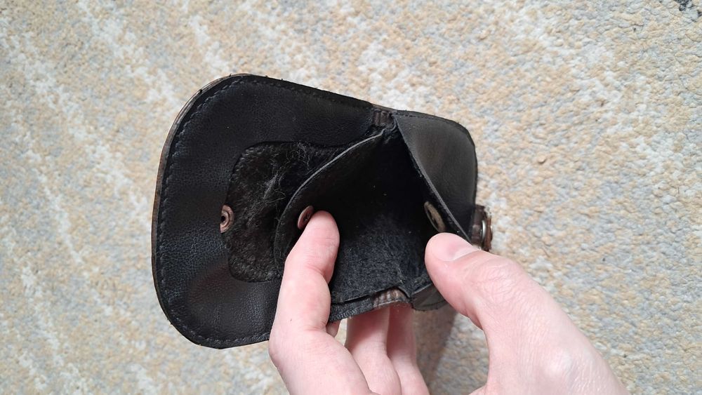 Stary Portfel typu podkówka z PRL