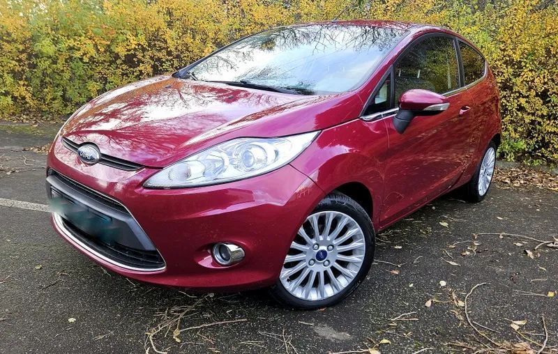 Ford Fiesta Titanium 1,4 Benzyna - Klimatronik , Komputer , Grzane fotele i szyba