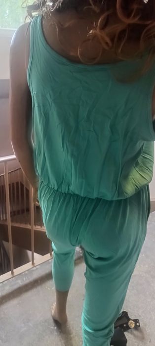 Miętowy kombinezon na grubych ramiączkach UNI