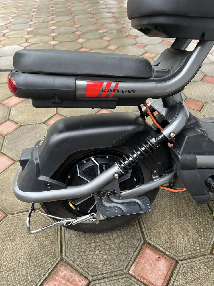 Електроскутер New Bike