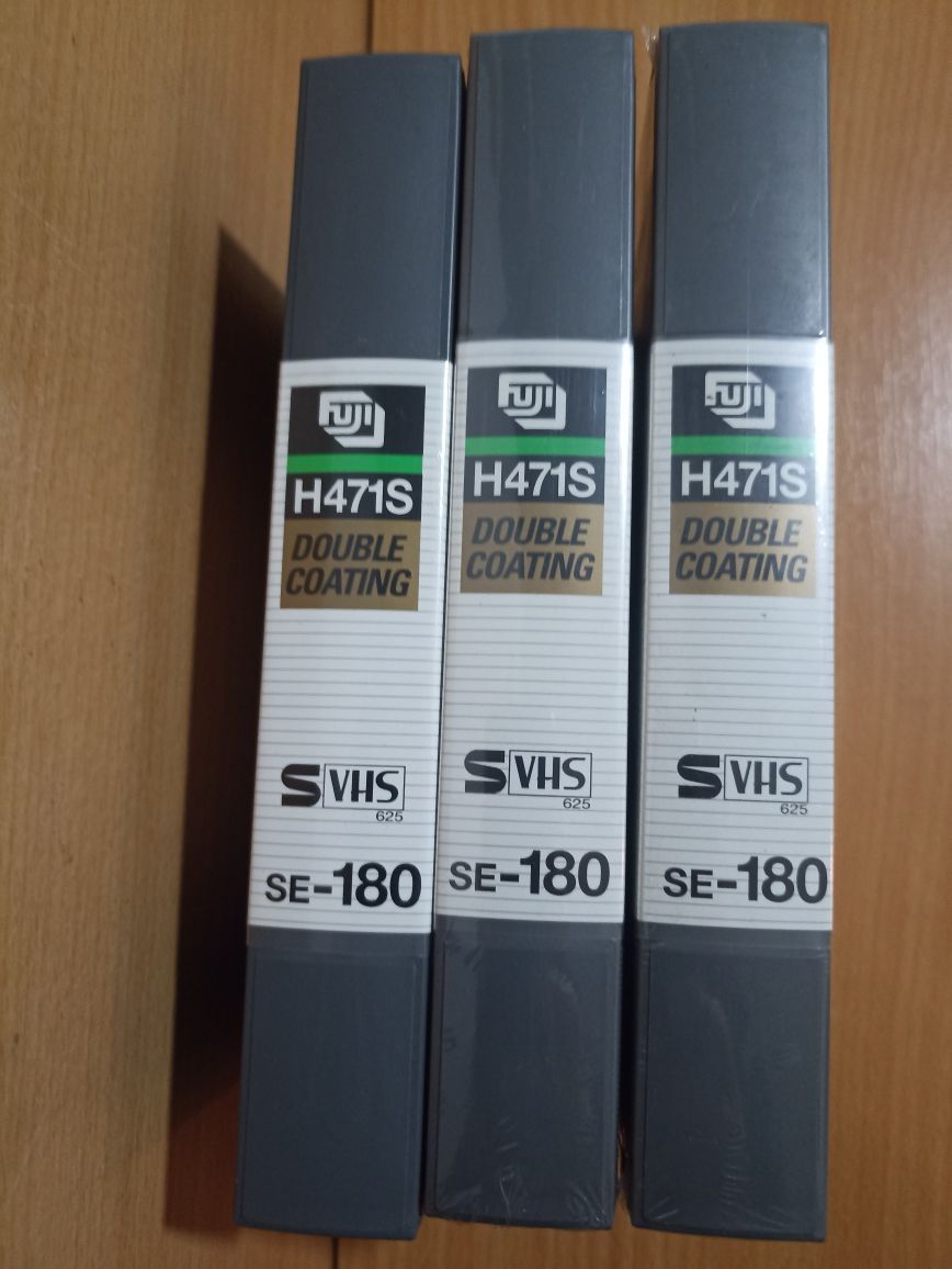 Cassetes VHS TDK Pro e Fuji Pro S-VHS