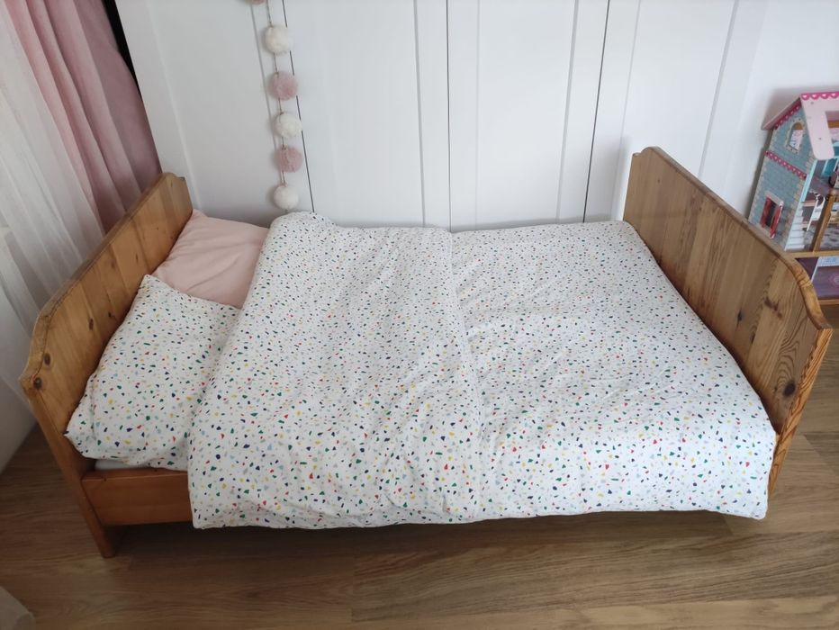 Łóżko dziecięce drewniane do 140cm z materacem