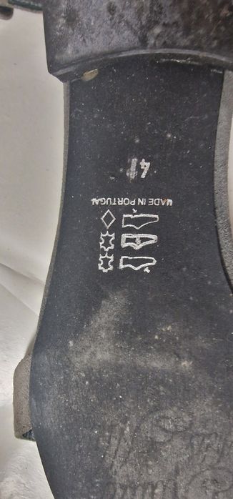 sandálias em camurça