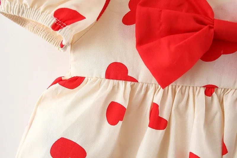Платье для маленьких девочек с бантом и принтом сердечко