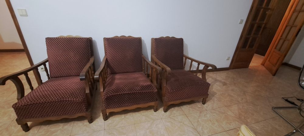 Sofás / Cadeirão antigos ..