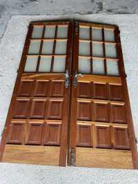 2 Portas interiores em madeira e vidro