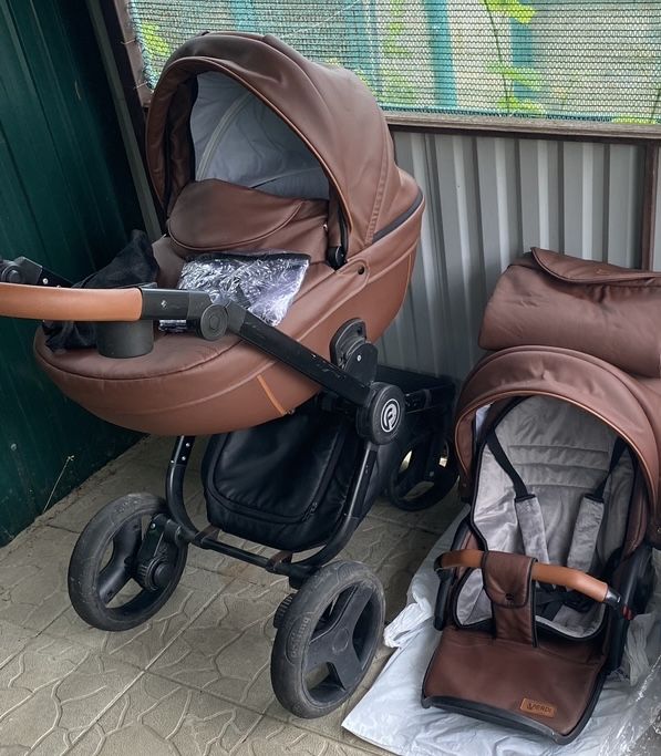 Продам коляску 2 в 1