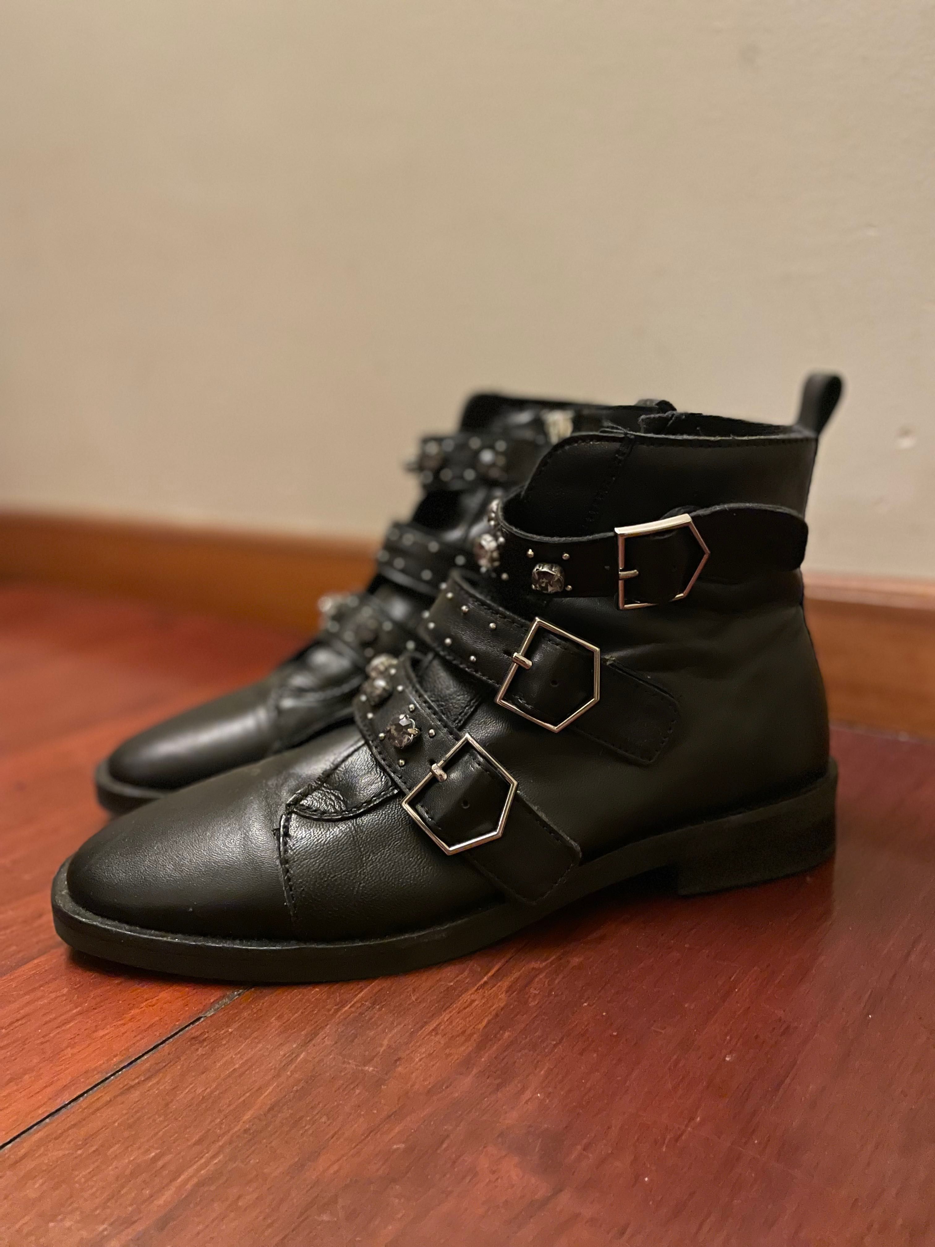 Botas pretas stradivarius