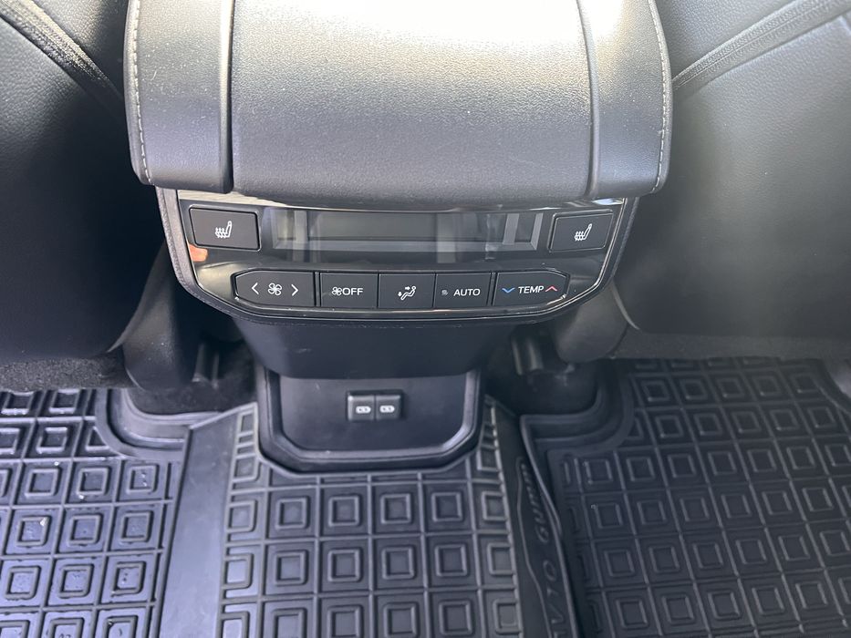 Toyota Highlander Hybrid 2021 | Офіційний |Чорний 47 пробіг. 1 власник