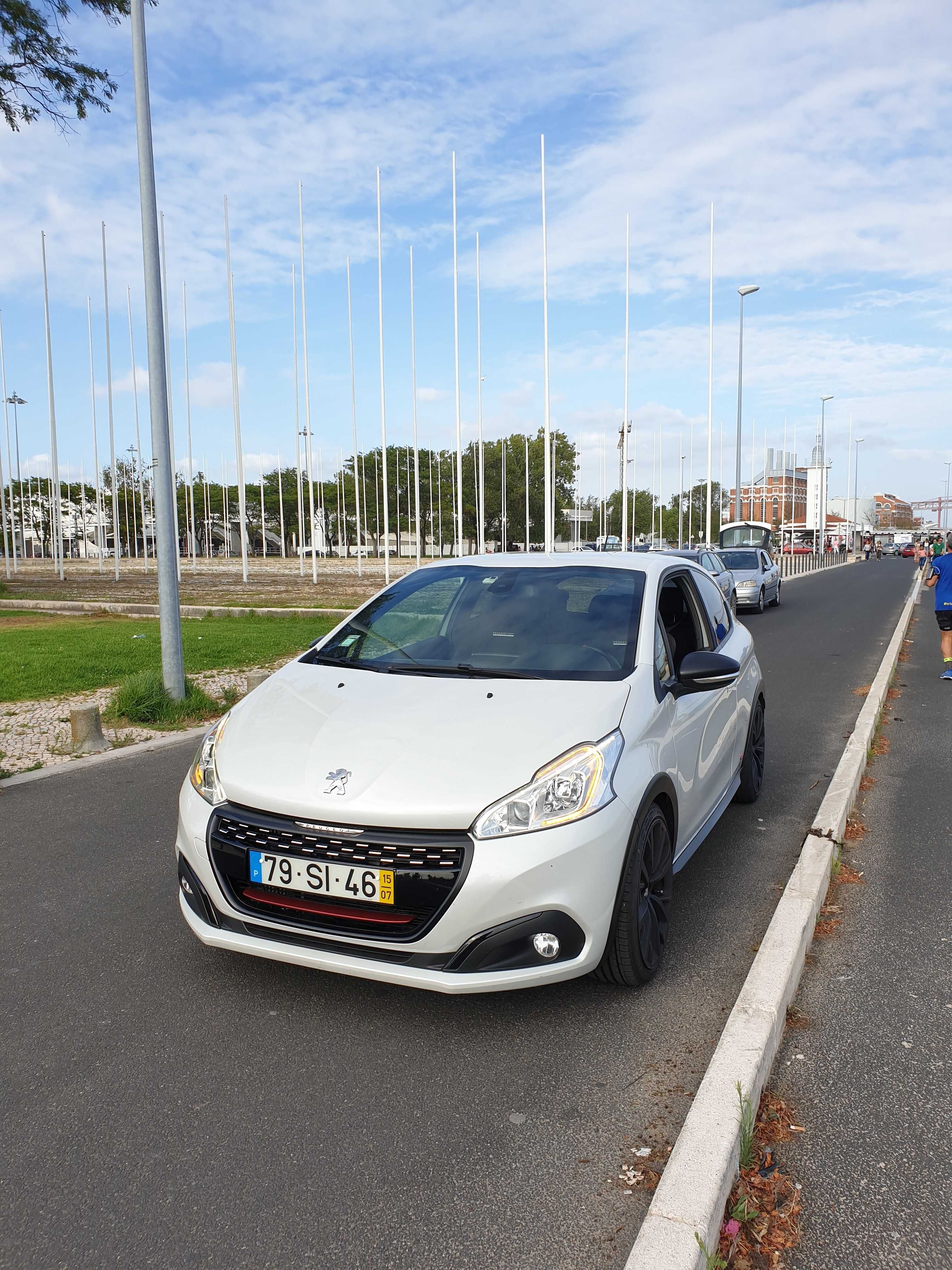 Peugeot 208 GTI by PeugeotSport