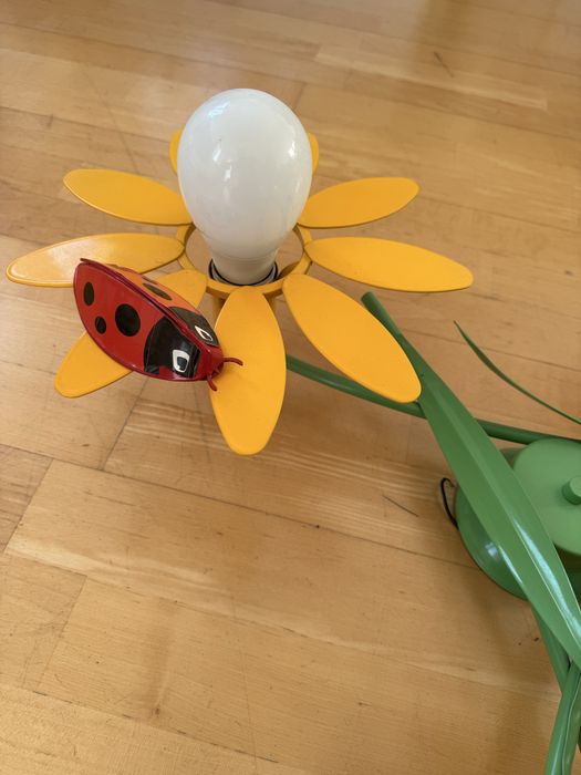 Lampa sufitowa kwiaty z biedronką