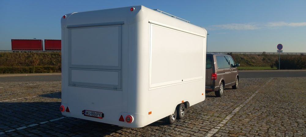 Wynajmem  od 30. 08 food truck przyczep gastronomicznych