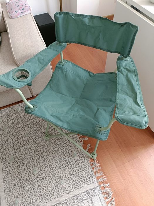 Candeira de campismo e praia
Cor verde.

Pouco usada.