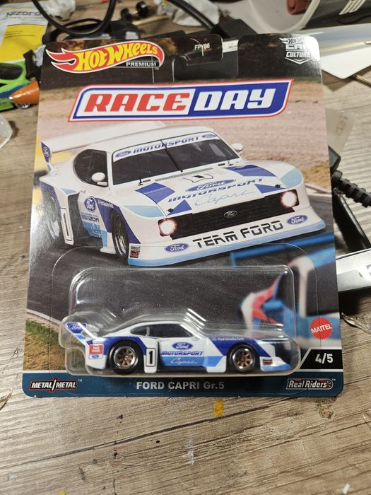 Hot wheels premium ford