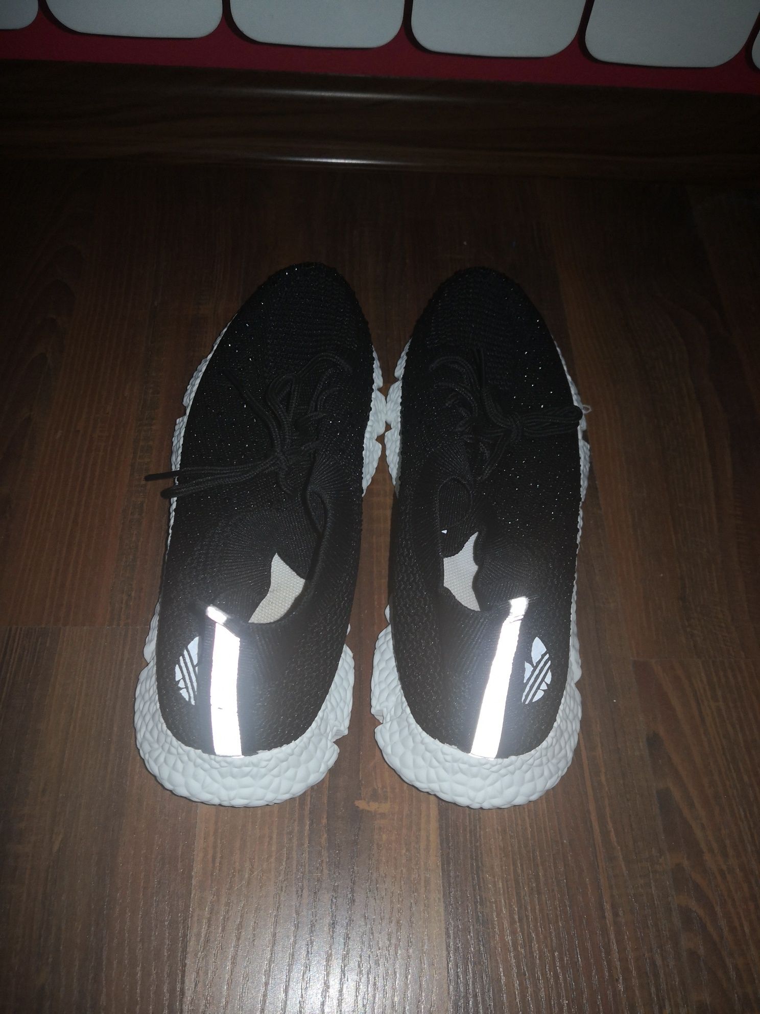 Buty sportowe damskie