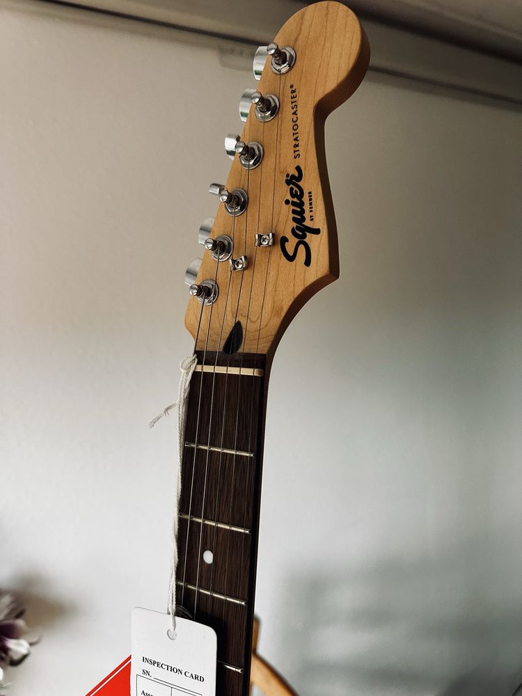 Zestaw gitara Squier by fender + Fender mustang