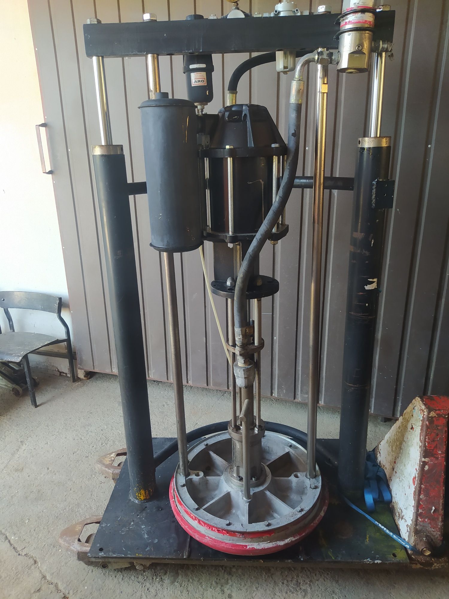 Pompa tłokowa ARO Graco buldog pump beczkowa air pump agregat
