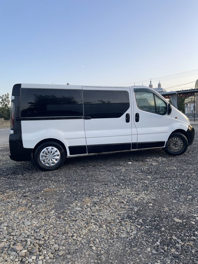 Opel Vivaro 2004