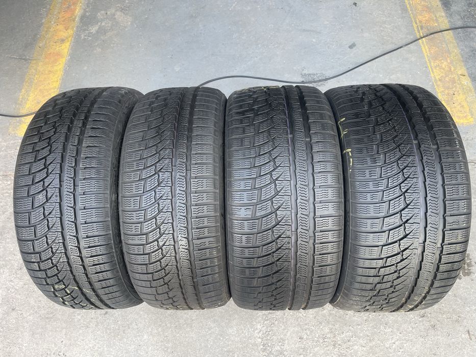 Шини зимові R19 255 35 225 40 Nokian WR Склад Осокорки