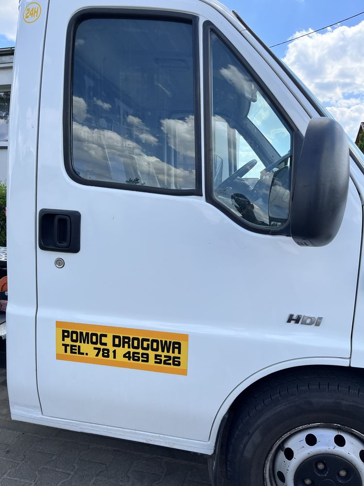 Pomoc drogowa 24/7, transport aut…