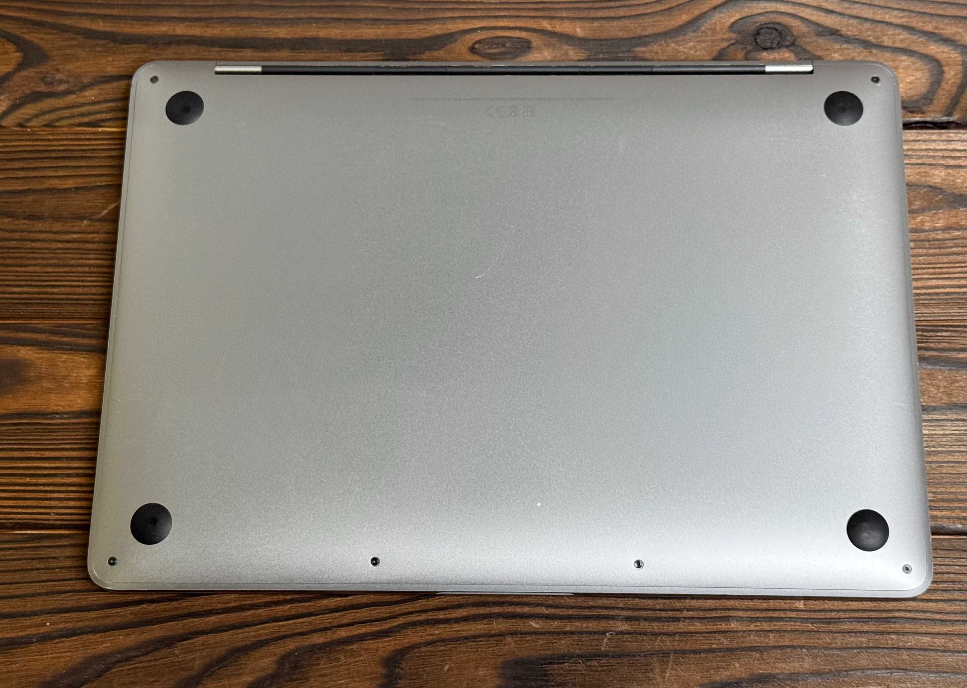 MacBook Pro 13" Space Gray Mid 2020 M1 (16/512) - 570 $$ EmojieStore