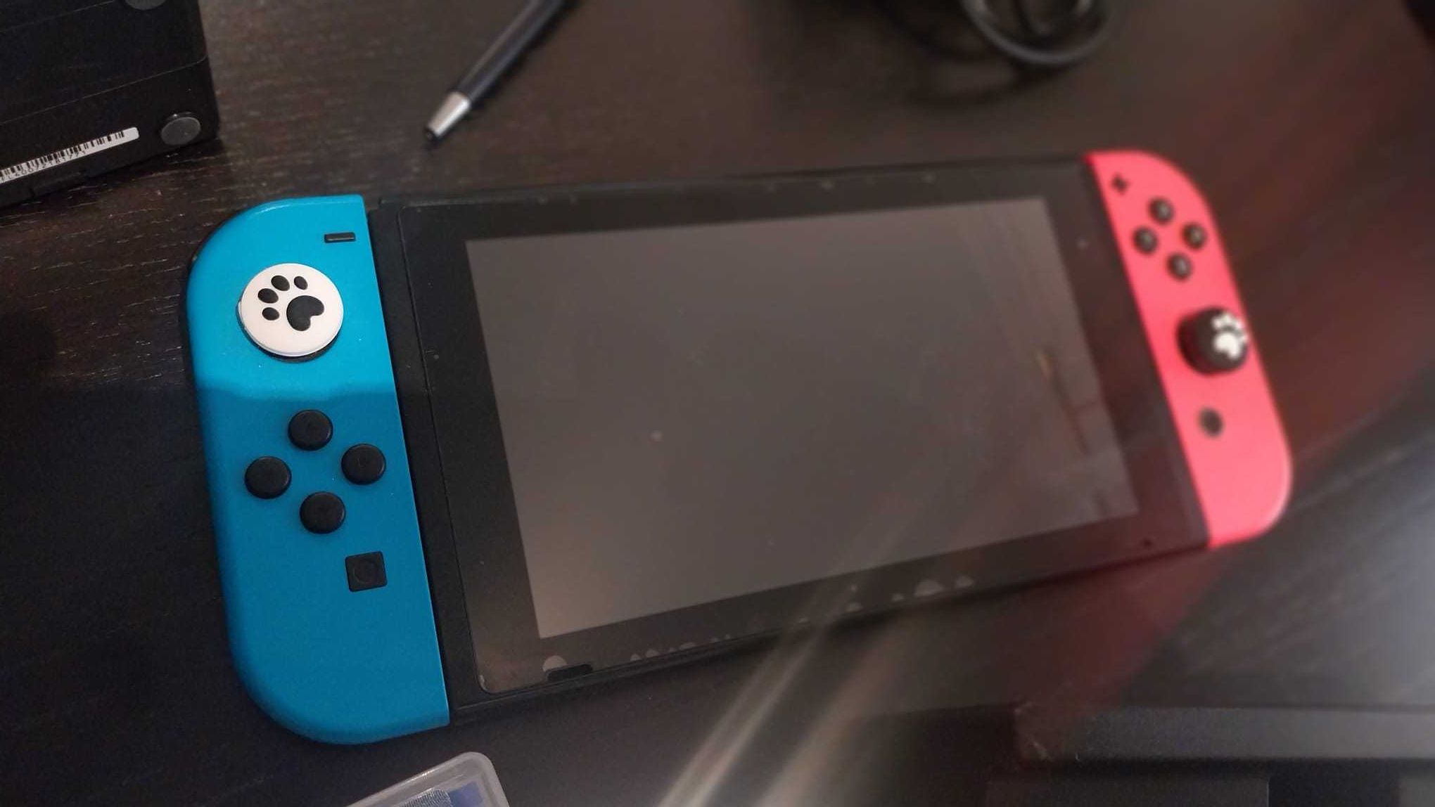 Nintendo Switch V1 + Dock + Acessórios + 3 Jogos