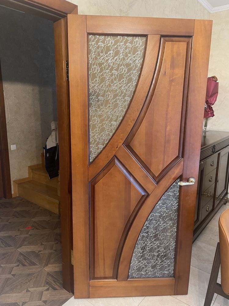 Продам двері, масив.